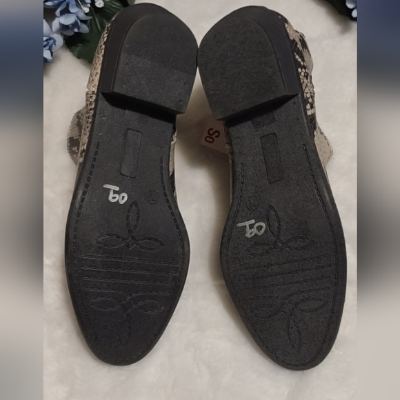 New condition booties for women size 7.5 - Picture 4 of 6